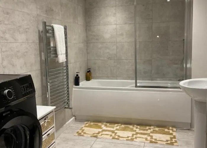 Rock - Free Parking & Wifi Near Centre Apartment Leeds (West Yorkshire)