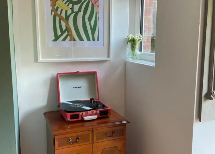 Rock - Free Parking & Wifi Near Centre