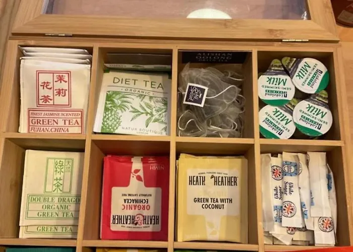 Rock - Free Parking & Wifi Near Centre Leeds (West Yorkshire)